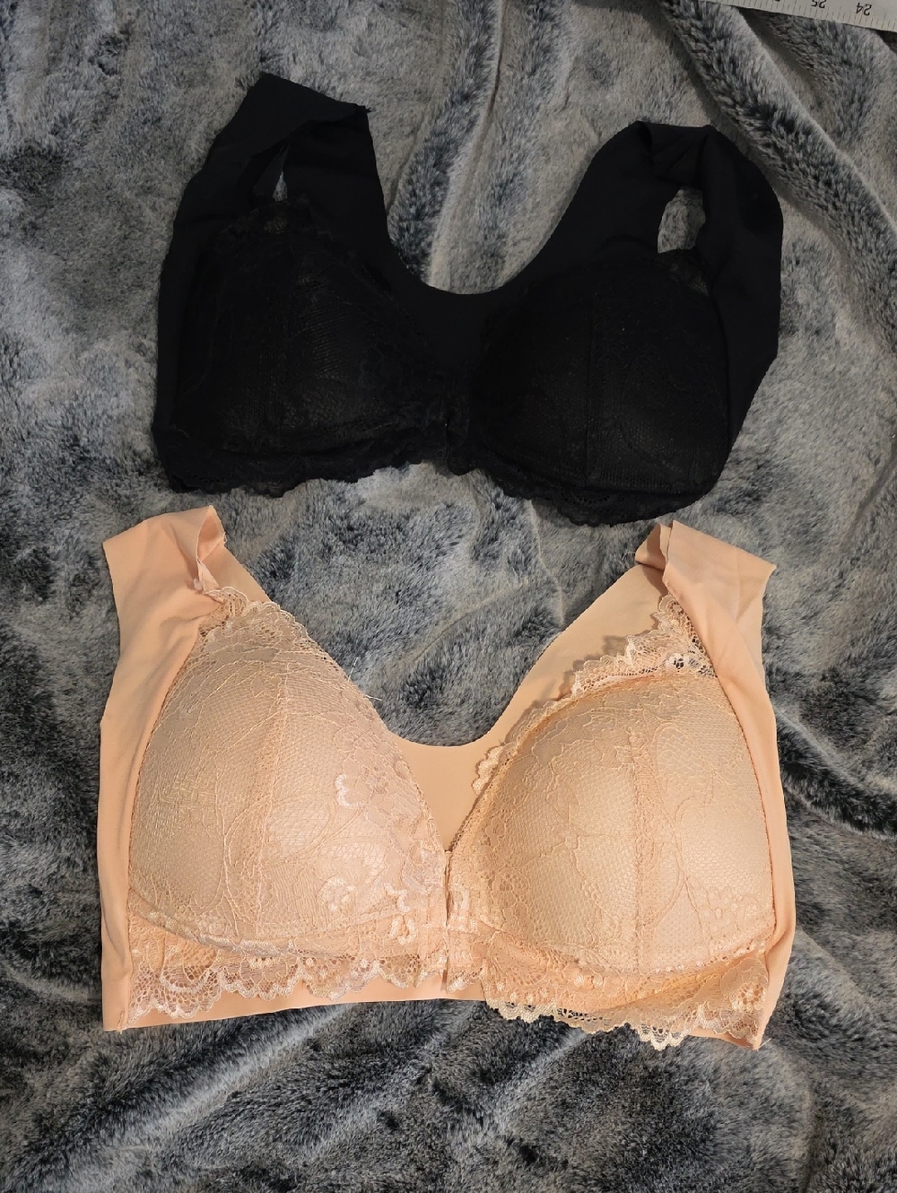 Lace Comfort Wireless Bralette - Peach and Black
